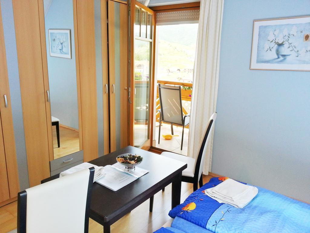 스핏즈 Gastehaus Zur Schonen Aussicht B&B 객실 사진