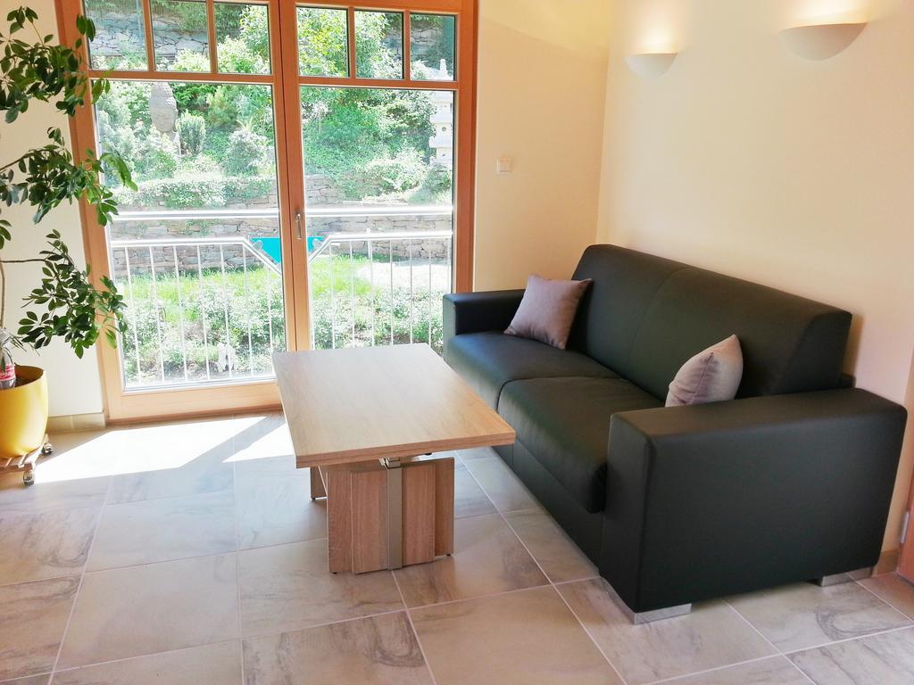 스핏즈 Gastehaus Zur Schonen Aussicht B&B 외부 사진