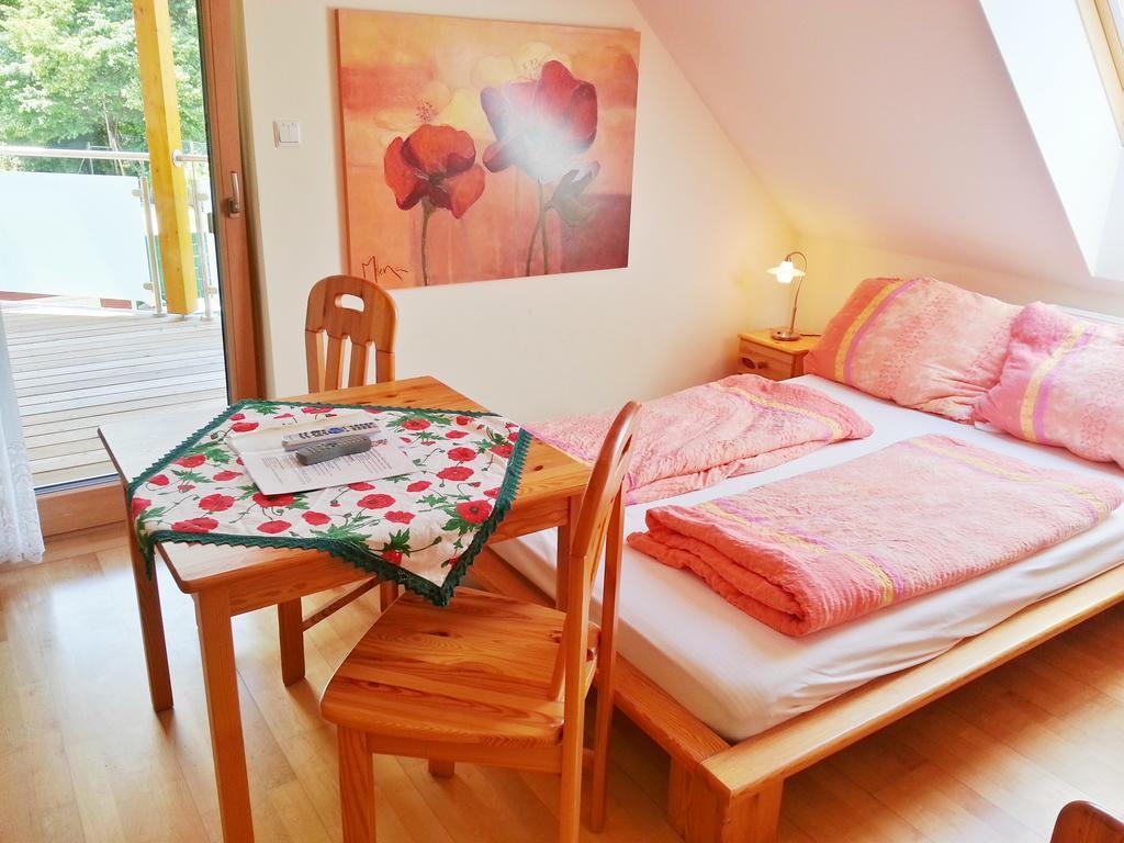 스핏즈 Gastehaus Zur Schonen Aussicht B&B 객실 사진
